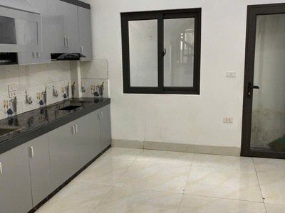 Cho thuê nhà ngõ ô tô xuân phương 35m    5 tầng 5 ngủ, 4 vệ sinh, 14 triệu vào ngay 2