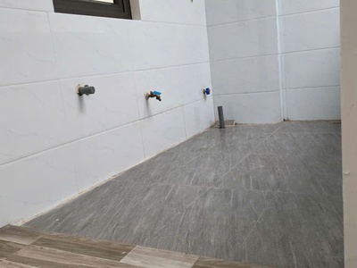 Cho thuê nhà ngõ ô tô xuân phương 35m    5 tầng 5 ngủ, 4 vệ sinh, 14 triệu vào ngay 4