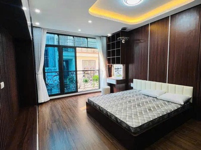 Phân lô bộ công an đầm hồng   ô tô tránh   thang máy   view hồ 3