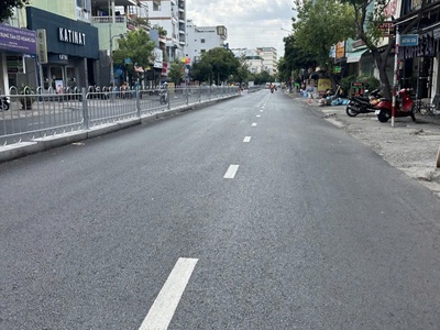 Bán nhà mt nguyễn sơn - giaothoại ngọc hầu, 11x30m, 3 tầng - tiện xây, 1 chủ, 58 tỷ. 0