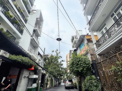 Bán nhà 4 tầng hxh vip đ.lê văn sỹ, p.13, q3 - dt siêu đẹp 4,1m 28,4m   liên hệ giang giang: 4