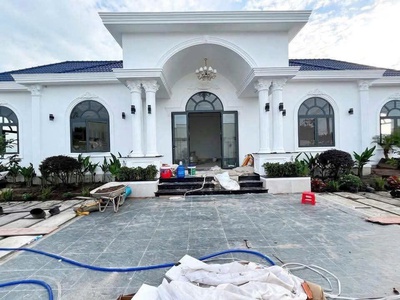 Villa sân vườn mái nhật   985m    full nội thất   chỉ 8 tỷ sát vách hóc môn 2