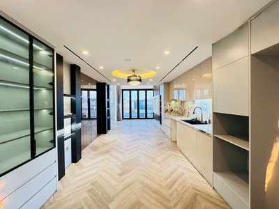 Bán nhà 7 tầng   full nội thất cao cấp  trung tâm phố  lê lợi  tuyến đường 2 chiều   ngô quyền,  tp 1