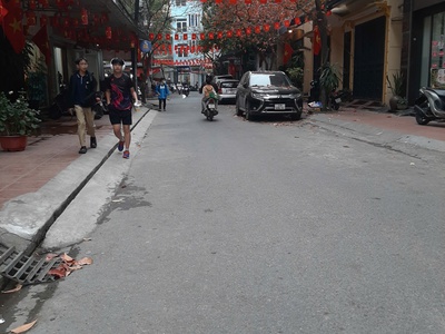 Bán nhà phân lô phố pháo đài láng kinh doanh sầm uất 0