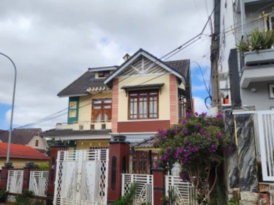 Cho thuê villa nguyên căn 4pn yersin phường 9 đà lạt - 20tr 0