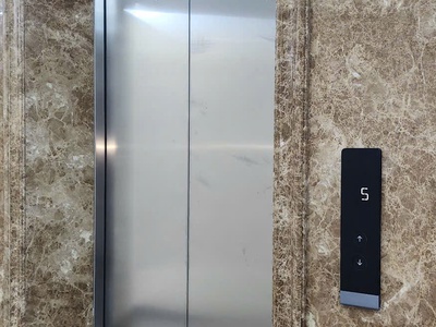 Bán tòa nhà xây mới một nhà ra phố nguyễn trãi 3