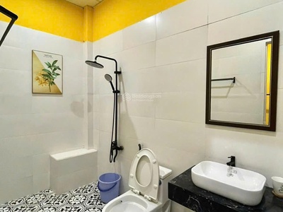 Chính chủ cho thuê nhà nguyên căn đẹp, mới, full nội thất, thoáng mát đường bắc đẩu, đn 5