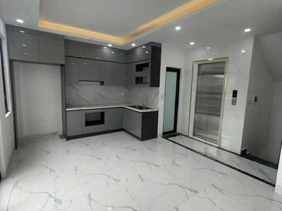  siêu phẩm nhà đẹp trung tâm đống đa   thang máy   gần vườn hoa trần quang diệu  2