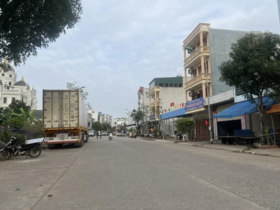 Bán lô đất mặt phố Đỗ Quang, chợ Hội Đô, ph Thanh Bình, TP HD, 96m2, mt 6m, KD sầm uất 0