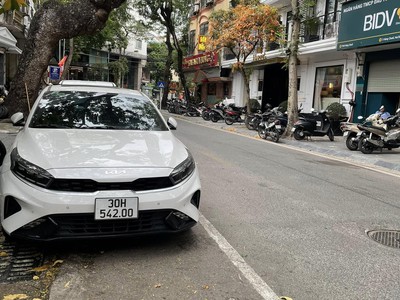 Phố Hàng Chuối Mặt Tiền 10M 3 Tầng 18 Tỷ Cách phố 5M Ngõ rộng Thoáng 0