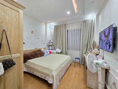 Bán nhà Trung tâm Cầu Giấy 45m 5 tầng gần phố giá nhỉnh 13 tỷ 3