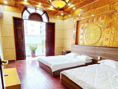 Cho thuê nhà 3 tầng Đỗ Bá, 5PN, Full nội thất giá chỉ 30tr/tháng,có sân để ô tô. 0