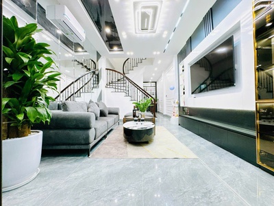 Cầu giấy, kinh doanh văn phòng, phòng khám hoặc ở có thang máy ở cầu giấy. ô tô 5 tạ, vf3 đỗ cửa nhà 0