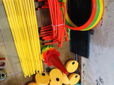 Bán dụng cụ luyện tập đá bóng , cho thuê dụng cụ thi đấu đá bóng 4