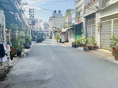 Nhà 83m  ngang 6.1m, 4 tầng gần aeon tân phú, đường 12m, sẵn dòng tiền nhỉnh 7 0