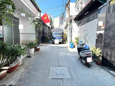 Nhà đẹp hiệp thành 13 quận 12 hẻm ô tô 4pn 5wc chỉ 5 tỷ 4. 4