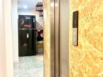 Nhà đẹp phố hoàng hoa thám 31m 5t thang máy ngõ nông vài bước ra mặt phố- thông phố đồng cổ 3