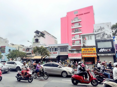 Bán nhà mặt tiền 40m đ. nguyễn văn cừ, quận 5 - 145m2 - chính chủ 1 đời xưa   lh giang 0