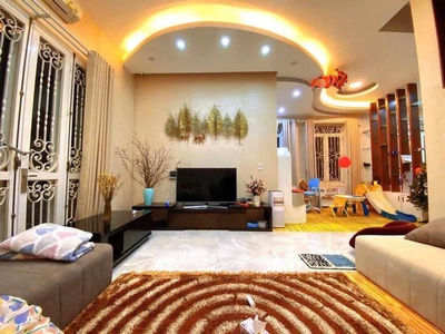 Vip, bán nhà liễu giai, ô tô vào nhà, 80m, ở sướng, chỉ 27 tỷ 2