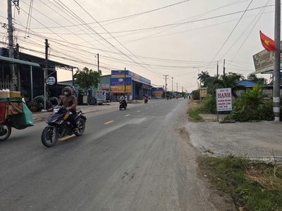 Bán lô đất thổ mặt tiền tỉnh lộ 833 giá 2 tỷ 4