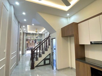 Bán nhà chiến thắng, dt38m2 4t, phân lô vỉa hè oto tránh, kinh doanh đa dạng, 13.x tỷ 2