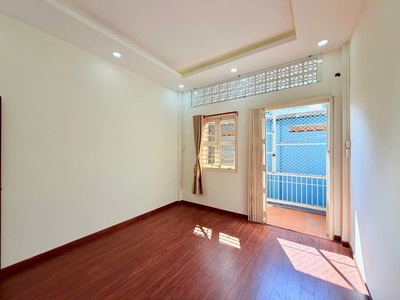 Mặt tiền bình tân, 1trệt 3lầu, 5 phòng ngủ, đường 12m 1