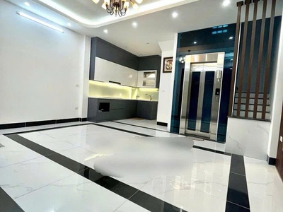 Nhà phân lô cầu diễn 40m2x5 tầng, tặng full nội thất, ở ngay, sát ga metro, 7.3 tỷ 1