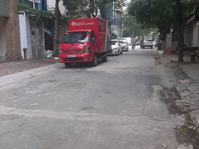 Bán tòa nhà văn phòng phố xuân la cách hồ tây 300m 2