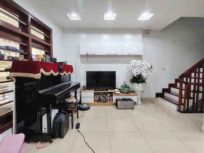 Bán nhà nguyễn văn cừ   long biên  ô tô tránh  gara ô tô  5 tầng   15.5 tỷ  0