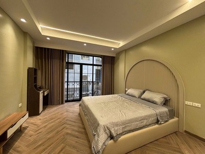 Bán nhà hồng tiến dân xây- gara- thang máy -full nt 35m 7 tầng nhỉnh 11tyr  tl 3