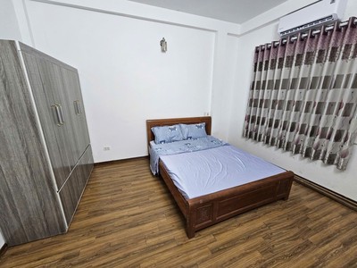 Nhà đẹp ngọc thụy   long biên   5 tầng dân xây   30m    7.38 tỷ   ở ngay 3