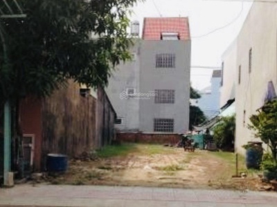 Cho con đi xklđ bán gấp lô đất 100m2 full thổ cư, phú cát, hòa lạc, tăng giá mạnh, cho thuê tốt 0