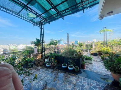 Biệt thự sân vườn   mặt tiền 18m hiếm - gần phạm văn đồng 4