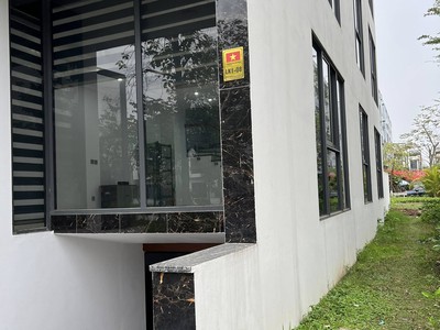 Cần cho thuê tầng 1 tại số 08- liền kề 1 lô b1.1 - kdt thanh hà 0