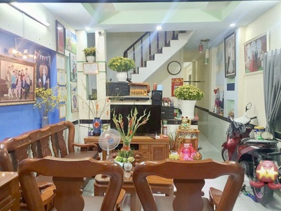 Chủ ngộp giảm 2.9 tỷ bán nhà hiệp bình chánh 64m2 lô góc hẻm xe hơi chỉ 4 tỷ 4