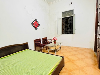 Cho thuê nhà nguyên căn ngõ 299/29 hoàng mai 3 tầng x 100m2, 5 ngủ, 5 wc, 12 triệu 2