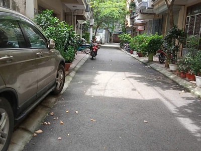 Cho thuê nhà ngõ 230 lạc trung, 35m  x 5.5  tầng 4pn, 5 wc, 17 triệu 0