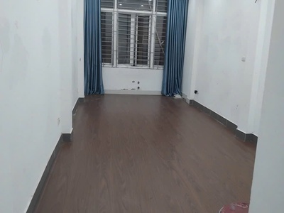 Cho thuê nhà ngõ 230 lạc trung, 35m  x 5.5  tầng 4pn, 5 wc, 17 triệu 2