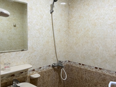 Cho thuê nhà riêng 4 tầng lê hồng phong, 4 tầng x 40m2, 4 ngủ, 3 vệ sinh, 12 triệu 4