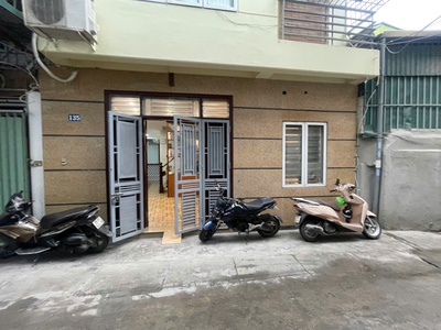Cho thuê nhà riêng ngõ trần khát chân 50m2 x 4 tầng, 13 triệu vào ngay 4