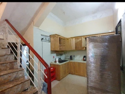 Cho thuê nhà ngõ 120 vĩnh tuy,  50m    3 tầng, 9.5 triệu/tháng 0