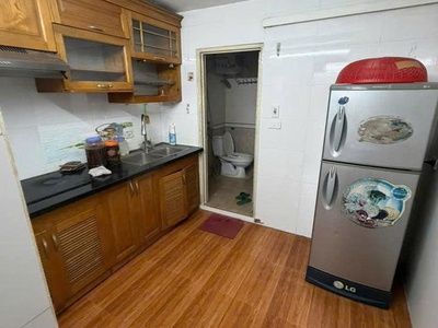 Cho thuê tập thể tầng 2 đầu hồi nhà e tập thể thành công, 150m2, 3 ngủ, 2 vệ sinh, 12tr 4