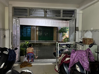 Mặt tiền kinh doanh 5tầng - vip - 8phòng 8wc - đường nhựa 12m - sổ vuông q12 nhĩnh 7tỷ 4