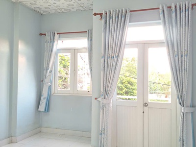 Cho thuê nhà 1 trệt 1 lầu 140m2 10tr quốc lộ 13 cũ Hiệp Bình Phước 1