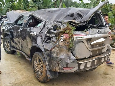 Đức đạt   chuyên thu mua xe tai nạn, ngập nước toàn quốc 2