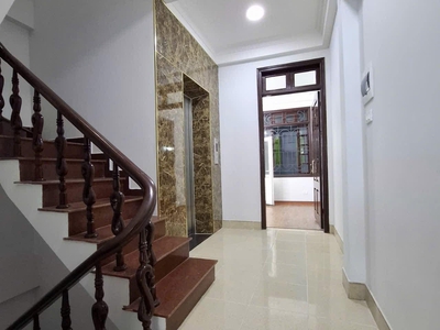 Bán gấp nhà mặt phố thanh xuân, 7 tầng thang may, vỉa hè 5m, kinh doanh đa dang, 29.x tỷ 3