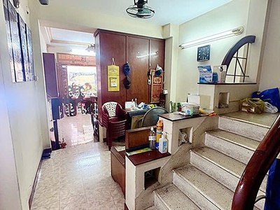 Bán nhà hxh đ.lê thánh tôn, quận 1- dt 64m2 full thổ cư- view trực diện chợ bến thành siêu hiếm- 4