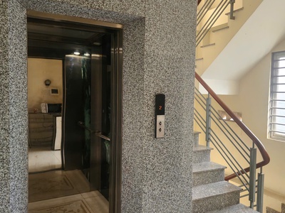 Bán nhà mặt phố trương văn bang ngay ubnd thủ đức, 103m2, hầm 6 tầng-39.9 tỷ 2