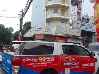 Chủ nhà sang nước ngoài, bán gấp   bán gấp   giảm 400tr : nhà mtkd đắt địa 3