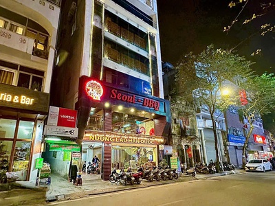 Chính chủ cho thuê nhà sang nhượng quán mặt phố  24-26 nguyễn trường tộ - phường trúc bạch   q. ba 1